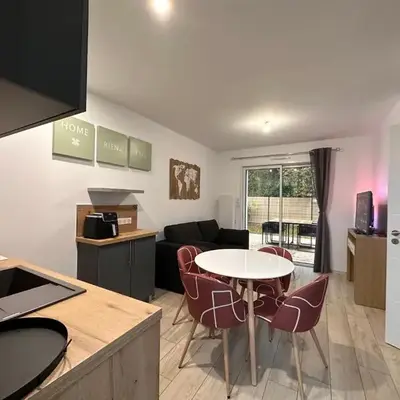 Maison 'Home Bien-Être' 30m2 avec terrasse et jardin