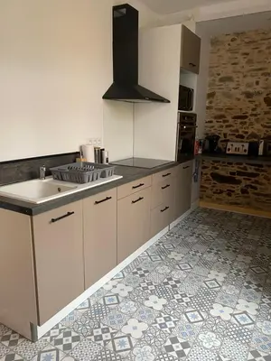 Cuisine ou kitchenette dans l'établissement Appartement Le Pellerin 2ch et 2sdb