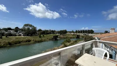 Vue sur la rivière ou le fleuve situé(e) à proximité de l'appartement