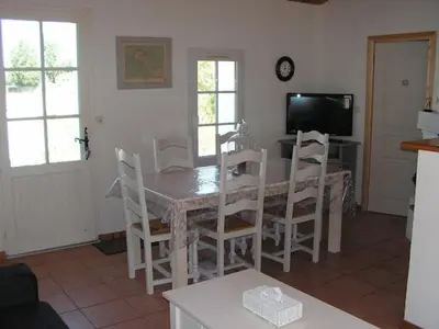 Télévision ou salle de divertissement dans l'établissement NO000-05D Mais 4 pièces - 6 couchages NOIRMOUTIER
