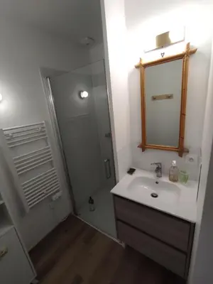 Salle de bains dans l'établissement Le chouette studio
