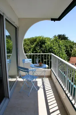 Balcon ou terrasse dans l'établissement Appartement avec terrasse vue mer à Pornic