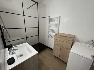 Salle de bains dans l'établissement SH380-089 - Appart 2 pièces 4 couchages - SAINT HILAIRE DE RIEZ