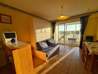 Télévision ou salle de divertissement dans l'établissement SJ800-006 - Appart Studio cabine 4 couchages - SAINT JEAN DE MONTS