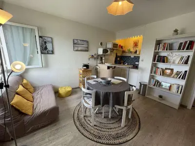 Coin salon dans l'établissement SJ680-029 - Appart Studio 3 couchages SAINT JEAN DE MONTS