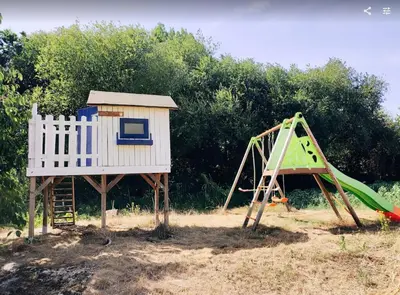 Aire de jeux pour enfants de l'établissement La Dilettante - petit déjeuner inclus - 10mn du Parc