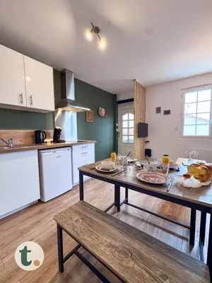 Cuisine ou kitchenette dans l'établissement Tranquiloue - Appart tendance 18min du Puy du Fou