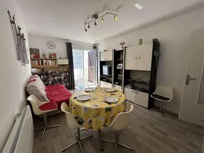 Cuisine ou kitchenette dans l'établissement SH020-022 - Appart 2 pièces 4 couchage- SAINT HILAIRE DE RIEZ