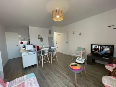 Cuisine ou kitchenette dans l'établissement SH210-37D - Appart 2 pièces 4 couchages - SAINT HILAIRE DE RIEZ