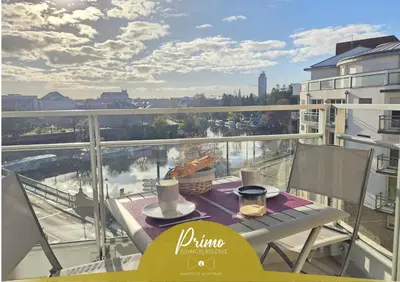 Balcon ou terrasse dans l'établissement Au fil de l'Erdre - Au cœur de Nantes avec vue sur l'Erdre et parking