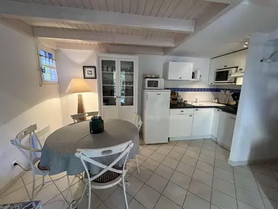 Cuisine ou kitchenette dans l'établissement SH310-016 - Maison 2 pièces-mezz 5 couchages - Saint Hilaire de Riez