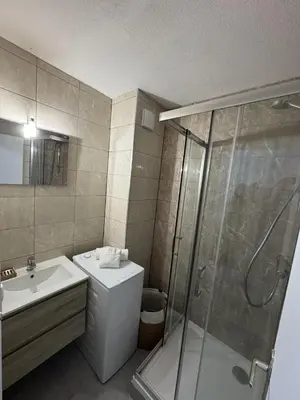 Salle de bains dans l'établissement Studio cosy vue mer - Plage à 150m