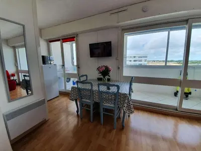 Télévision ou salle de divertissement dans l'établissement SH130-145 - Appart studio 4 couchages - SAINT HILAIRE DE RIEZ