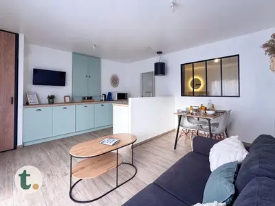Cuisine ou kitchenette dans l'établissement Tranquiloue - Appartement cosy 15min du Puy du Fou