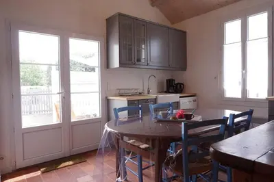 Cuisine ou kitchenette dans l'établissement NO000-4BC Mais 3 pièces - 4 couchages NOIRMOUTIER EN L'ILE