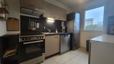 Cuisine ou kitchenette dans l'établissement Maison calme et lumineuse à proximité des plages de Pornic