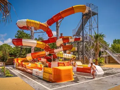 Parc aquatique au sein de le camping ou à proximité