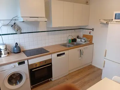 Cuisine ou kitchenette dans l'établissement Appartement 3 pièces Saint Nazaire Ouest