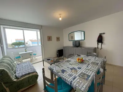 Télévision ou salle de divertissement dans l'établissement SH210-35C - Appart 3 pièces 6 couchages -SAINT HILAIRE DE RIEZ