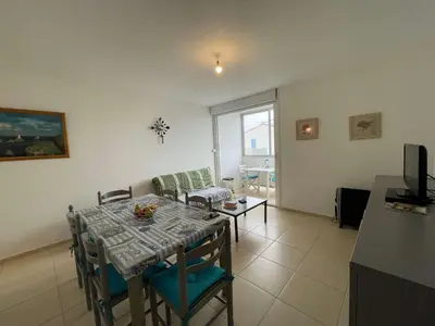 Télévision ou salle de divertissement dans l'établissement SH210-35C - Appart 3 pièces 6 couchages -SAINT HILAIRE DE RIEZ