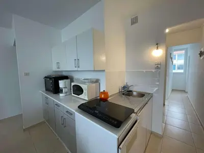 Cuisine ou kitchenette dans l'établissement SH210-35C - Appart 3 pièces 6 couchages -SAINT HILAIRE DE RIEZ