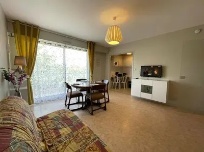 Cuisine ou kitchenette dans l'établissement SJ630-060 - Appartement studio cabine 2 couchages - SAINT JEAN DE MONTS