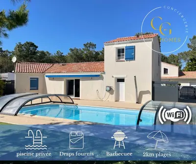 Piscine de l'établissement La Floralie, Piscine chauffée, WiFi, 2km plage ou située à proximité