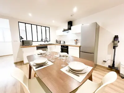Cuisine ou kitchenette dans l'établissement Le Cocon Marin, à deux pas du centre et de la mer