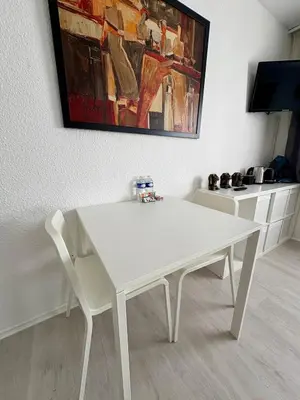 Télévision ou salle de divertissement dans l'établissement Le Clos de l'Ancien Hôtel - Free parking