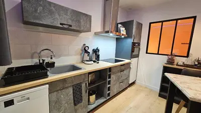 Cuisine ou kitchenette dans l'établissement Diamond'Suite loveroom&spa44