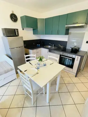 Cuisine ou kitchenette dans l'établissement Les Pins Marins, Proche plages