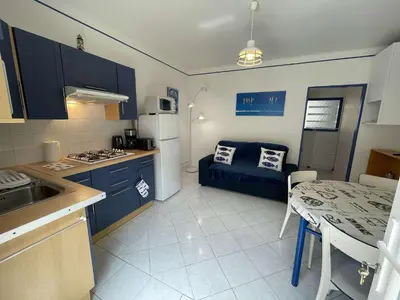 Cuisine ou kitchenette dans l'établissement SJ000-JOS - Appart 2 pièces cabine 4 couchages SAINT JEAN DE MONTS