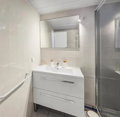 Salle de bains dans l'établissement Studio rénové proche Nantes idéal séjour pro