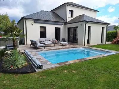 Piscine de l'établissement Villa avec piscine et jacuzzi proche de Nantes et de La Baule - Pornichet ou située à proximité