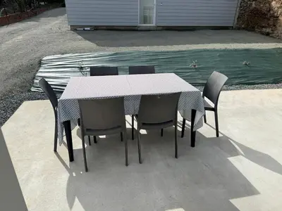 Terrasse ou espace extérieur de l'établissement Pré Biais - logements meublés et équipés en plein bocage vendéen