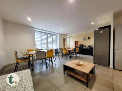 Cuisine ou kitchenette dans l'établissement Tranquiloue - Gite 15 personnes - 10min Puy du Fou
