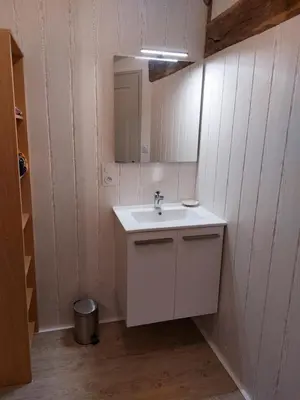 Salle de bains dans l'établissement Etage Maison