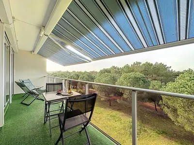 Balcon ou terrasse dans l'établissement Apartment L'Ermitage-4 by Interhome