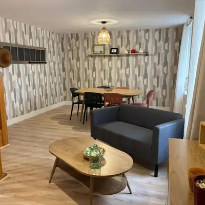 Maison de ville au cœur des Essarts - FR-1-426-610