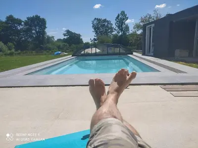 Piscine de l'établissement Somptueuse maison familiale avec piscine ou située à proximité