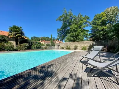 Piscine de l'établissement Domaine de Brandois ou située à proximité
