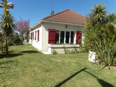 Jardin de l'établissement maison 500 m plage
