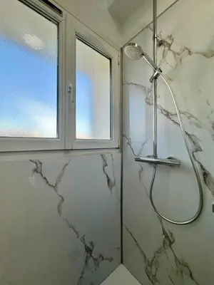 Salle de bains dans l'établissement Paul Bert#4 - Newly renovated 2-bedroom apartment near Chantiers