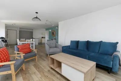 Coin salon dans l'établissement T4 calme lumineux proche plage Wifi