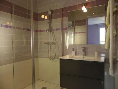Salle de bains dans l'établissement Le Logis De Saint-Martin