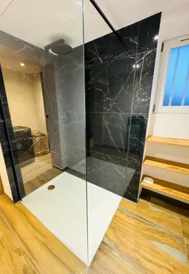 Salle de bains dans l'établissement Villa Bella