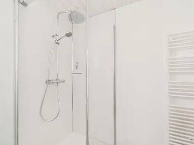 Salle de bains dans l'établissement Maison pour 7 avec jardin, plage à proximité
