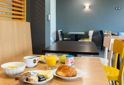 Nourriture dans l'hôtel ou à proximité