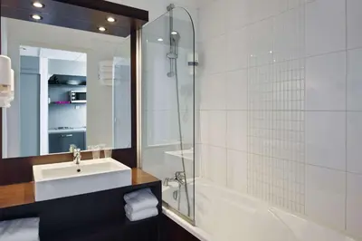 Salle de bains dans l'établissement Sure Hotel by Best Western Nantes Beaujoire