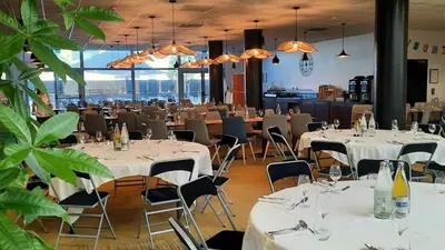 Restaurant ou autre lieu de restauration dans l'établissement Sure Hotel by Best Western Nantes Beaujoire